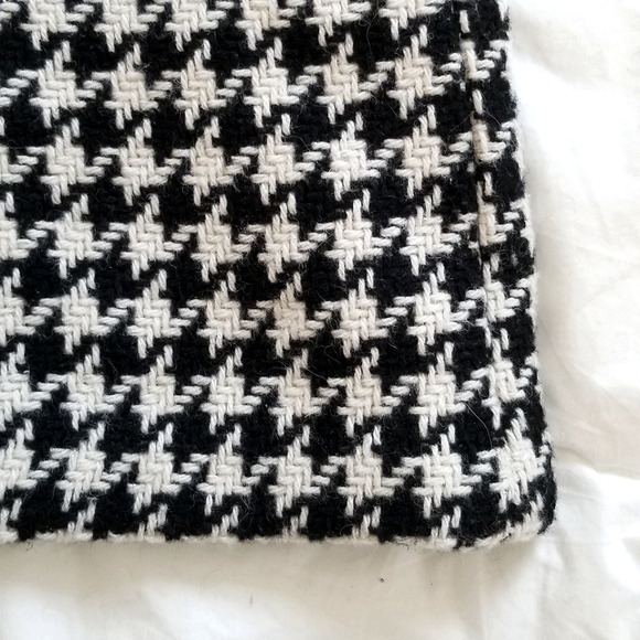 B&W Mini Skirt - Picture 4 of 7